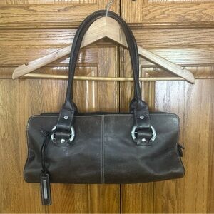 Elegant Worthington Brown Leather Shoulder Bag